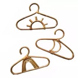 Rotan hanger
