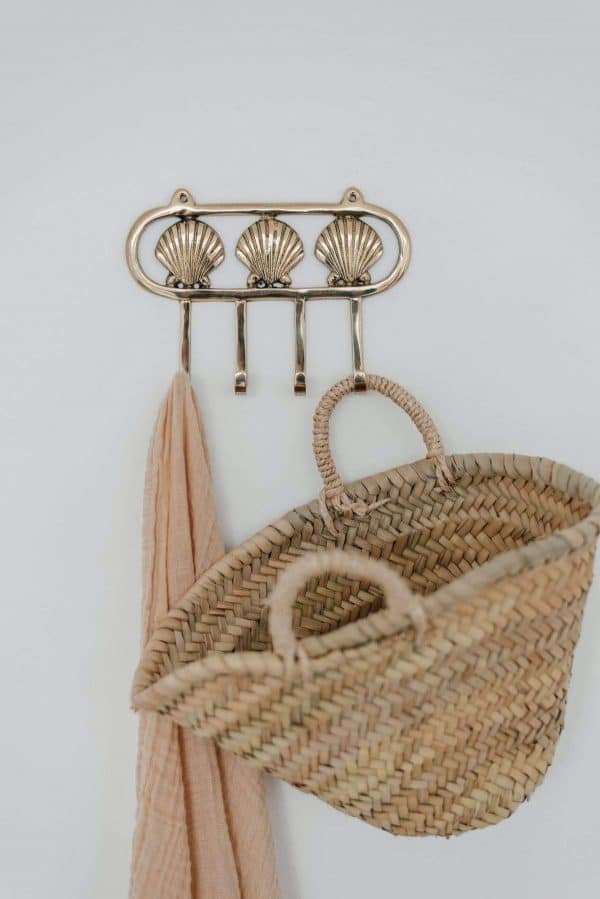 Shell four hooks