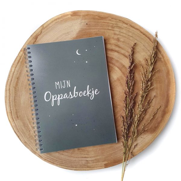 Oppasboekje donkergroen heelal