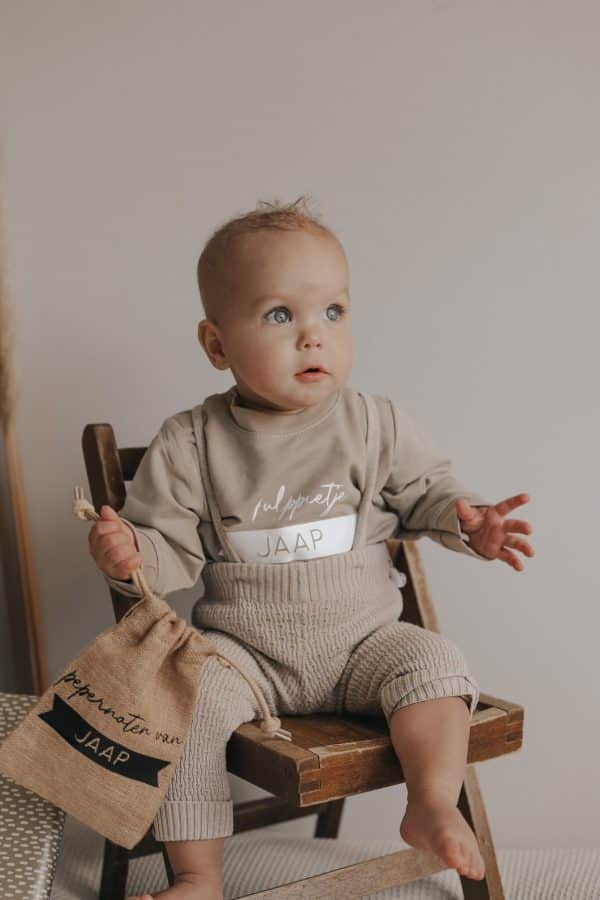 SWEATER | Hulppietje (naam)