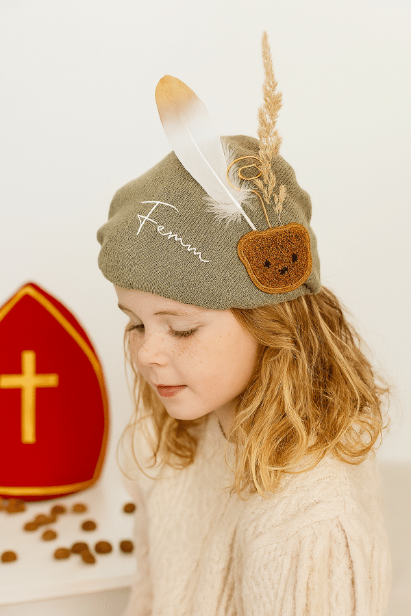 Pietenmuts teddybeer groen  met naam - Afbeelding 2